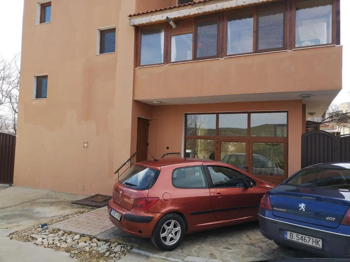 Alfa Guest House With Parking Βάρνα Βουλγαρία